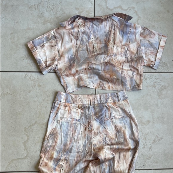 Micas Abstract Two-Piece Set - Picture 7 of 7